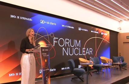 La presidenta de la Junta de Extremadura, María Guardiola, durante el Foro Nuclear organizado por Okdiario