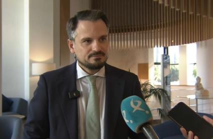 Abel Bautista, secretario general del PP en Extremadura durante el Encuentro de Comunidades Extremeñas en el Exterior, en Cáceres.