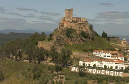 Vista aérea del Castillo de Alburquerque - Imagen de archivo.