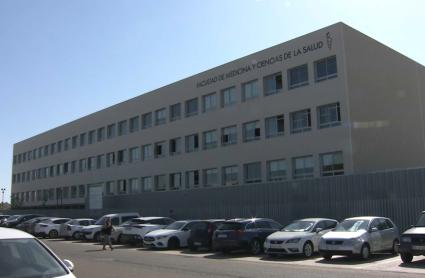 Edificio nuevo de la Facultad de Medicina - Imagen de archivo