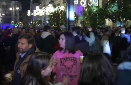 Pacenses de fiesta durante los días de navidad - Imagen de archivo