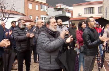 Cereceros concentrados en Cabezuela del Valle para exigir las ayudas por daños a la cereza en 2024