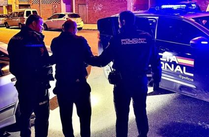 La Policía nacional detiene a un hombre en Plasencia tras forzar seis vehículos