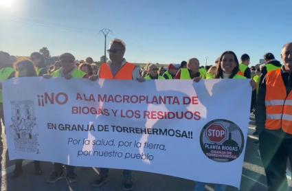 Manifestación contra la planta de biogás en Granja de Torrehermosa en una imagen de archivo
