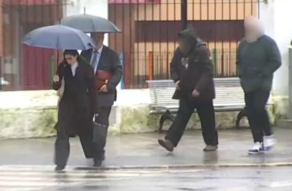 Dos vecinos de Hornachos se dirigen al puesto de la Guardia Civil de Zafra para declarar