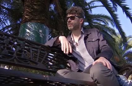 El ilustrador Fermín Solís debuta en la música en solitario como Martín Mostaza, su alter ego