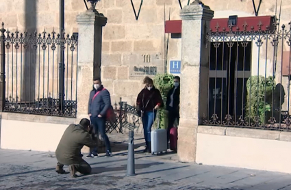 La ocupación hotelera desciende el Puente de la Constitución al 20-30%