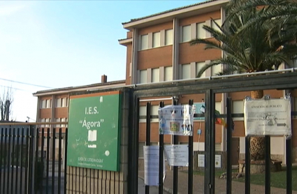 Fachada del instituto Ágora de Cáceres