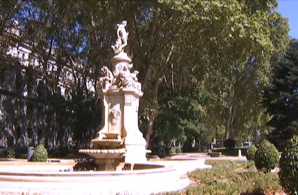 Fuente de Apolo en el Paseo del Prado de Madrid