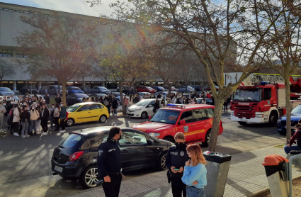 Desalojo facultad de Formación del Profesorado en Cáceres