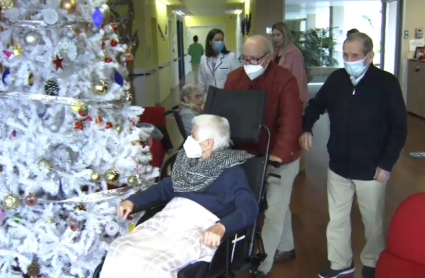 Ancianos, residentes de la residencia Ciudad Jardín de Plasencia