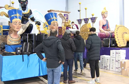 Carrozas preparadas para la Cabalgata