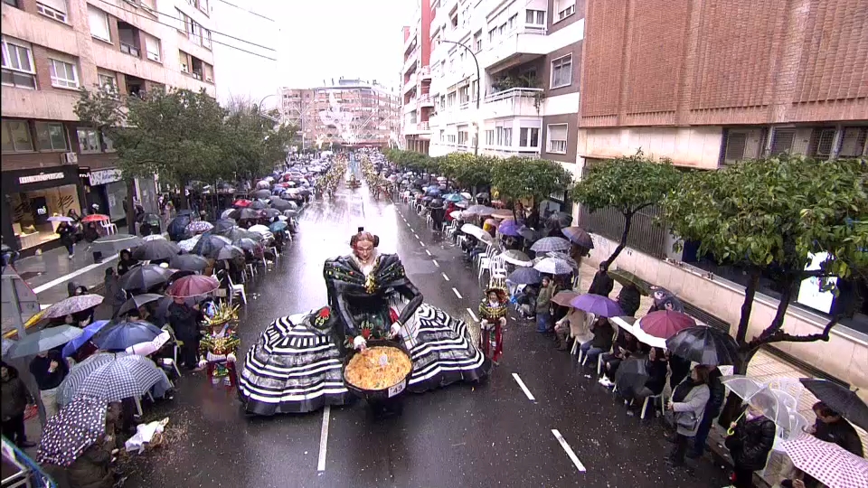 El Carnaval de Badajoz vence a la lluvia