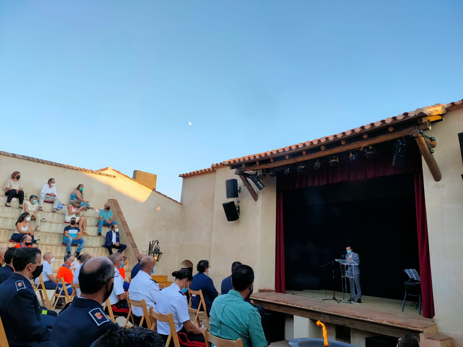 Intervención del presidente de la Diputación de Badajoz en el nuevo teatro de corrala