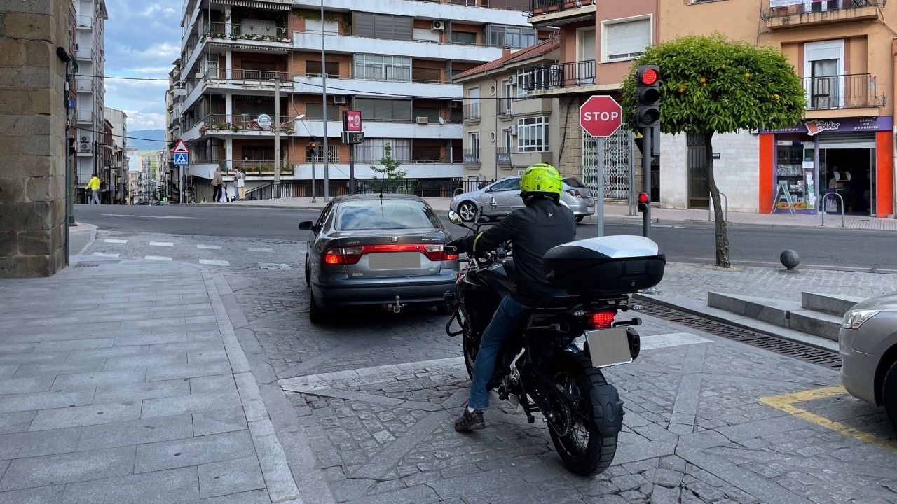 Lugar donde los infractores se saltaron el semáforo en rojo