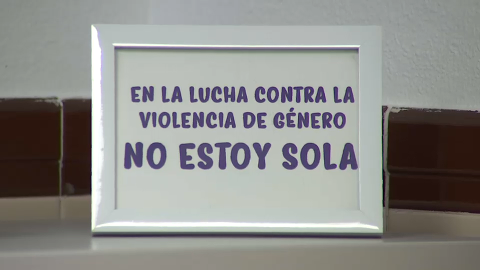 Más de 4.000 extremeñas usan el el servicio telefónico de atención a víctimas de la violencia machista Antepro