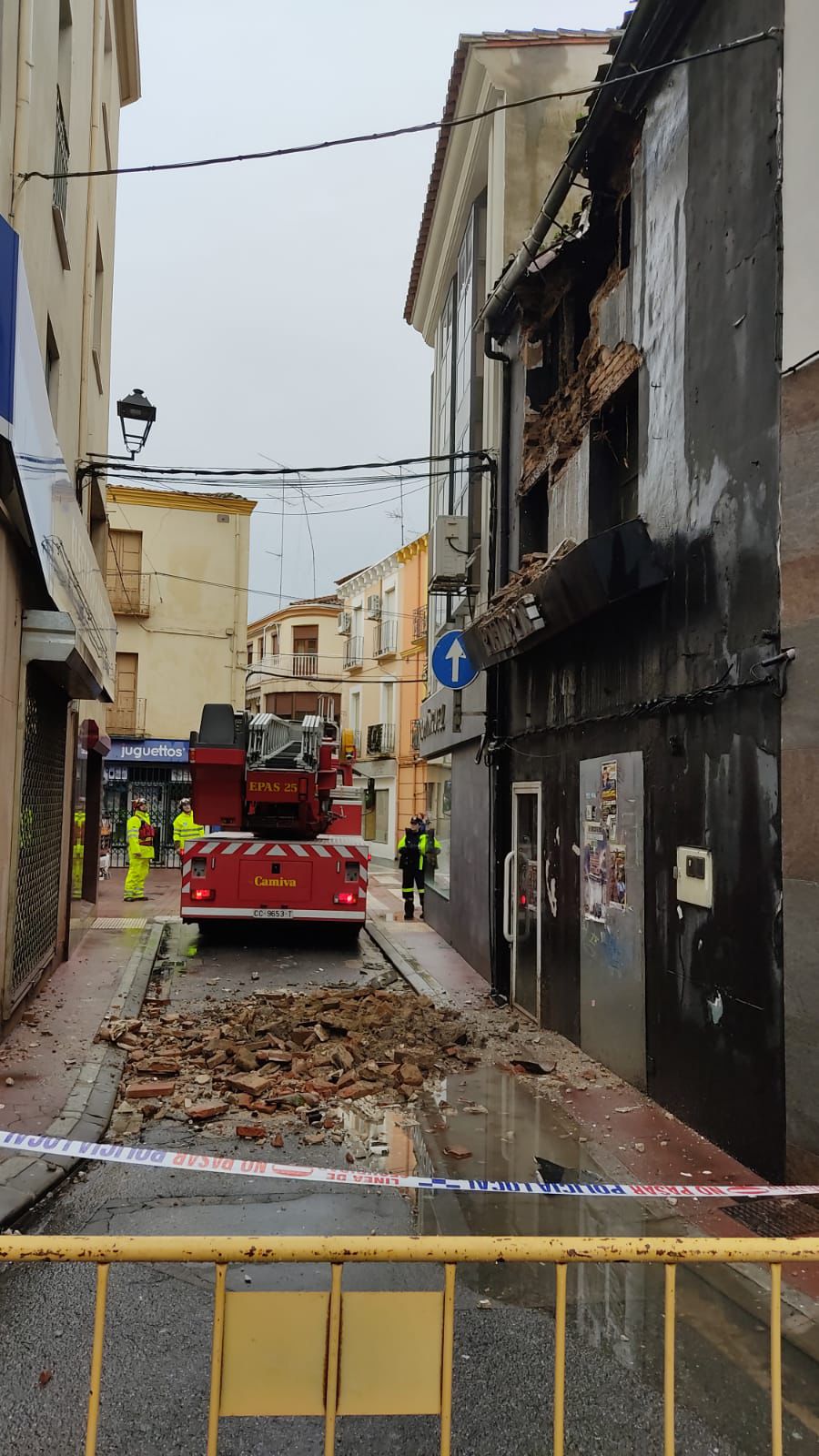 Derrumbe del techo de una vivienda