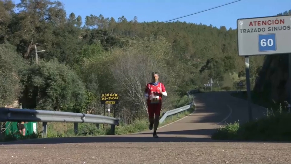 Casi medio millar de corredores disputarán este domingo el X Campeonato de Extremadura de carreras por montaña en La Lapa