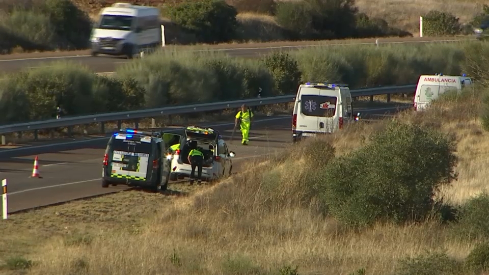  Dos heridos en un accidente múltiple en la A-66, a la altura de Torremejía