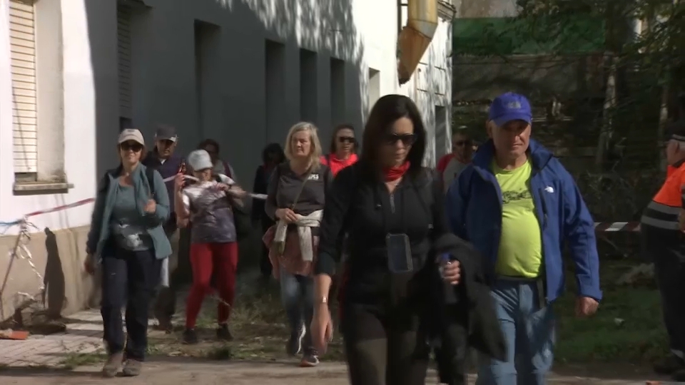 Marcha en Valencia de Alcántara por un tren digno