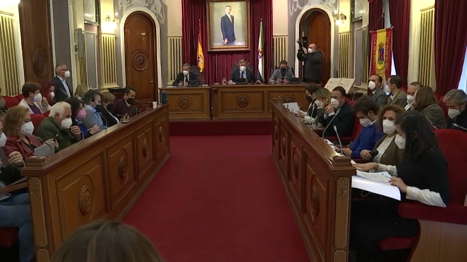 pleno del ayuntamiento de Badajoz celebrado hoy 