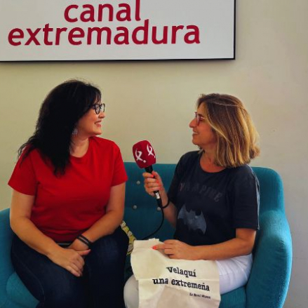 María Hurtado entrevistando a 'La Rural Woman'