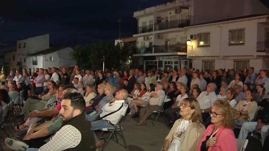 Cientos De Vecinos Se Concentran Para Pedir La Prórroga De La Central ...