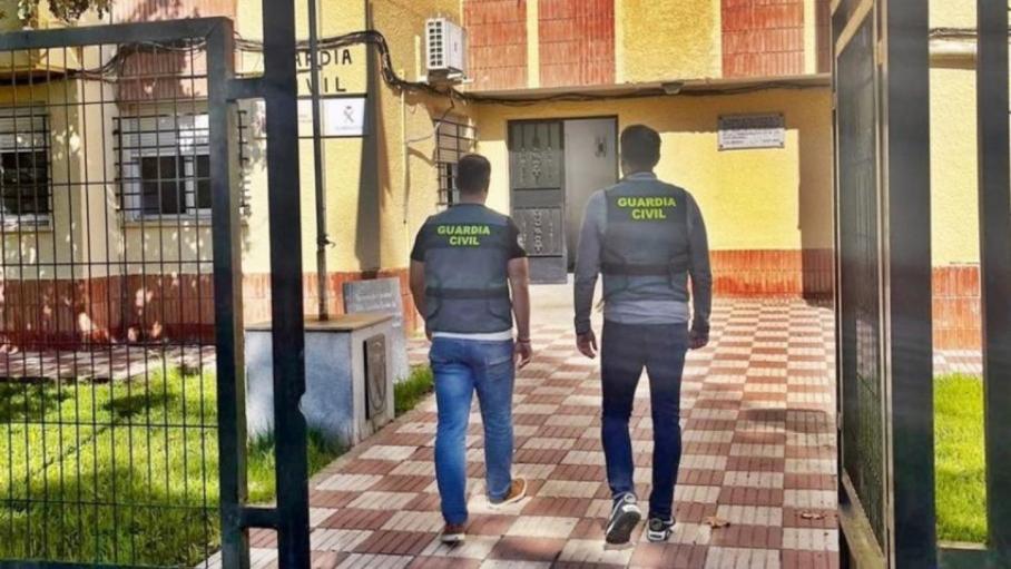 Agentes de la Guardia Civil en Villanueva de la Serena