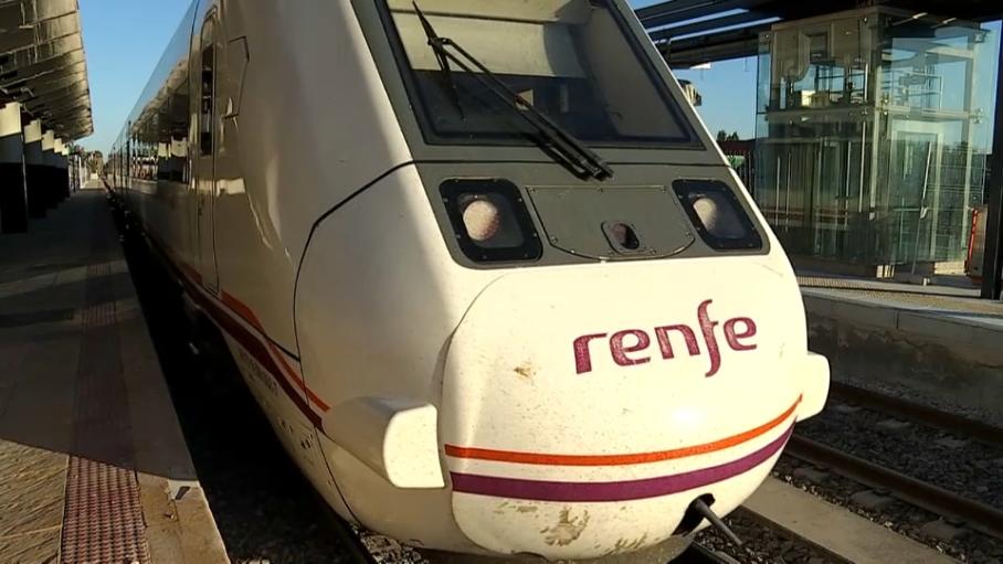 Los servicios de tren que conectan Extremadura con Ciudad Real serán cubiertos con autobuses por obras en Puertollano