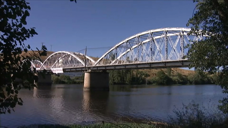 Puente de hierro de Coria