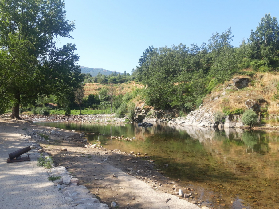 Piscina natural en Cabezuela del Valle