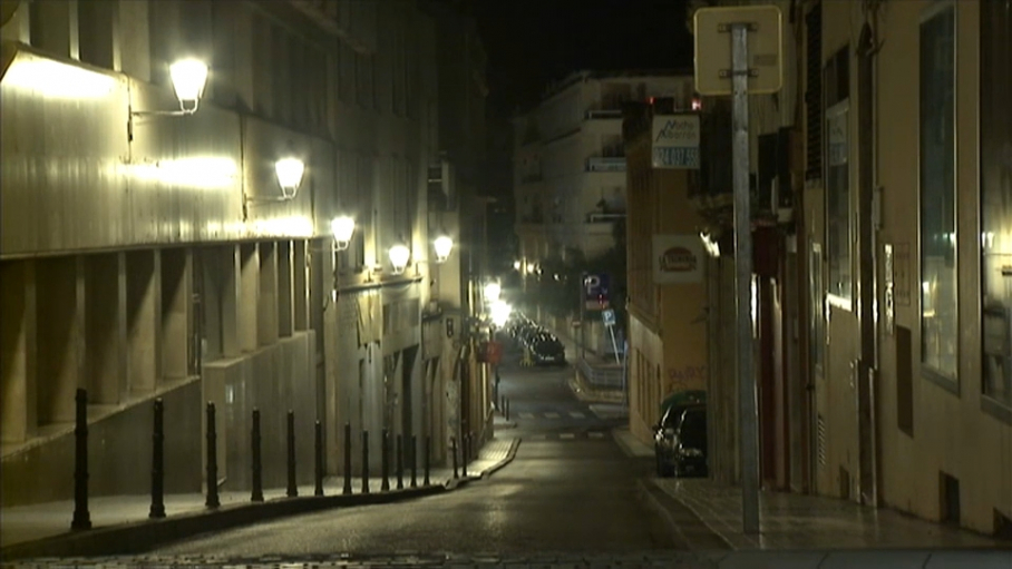 Imagen del centro de Badajoz en la primera noche del toque de queda