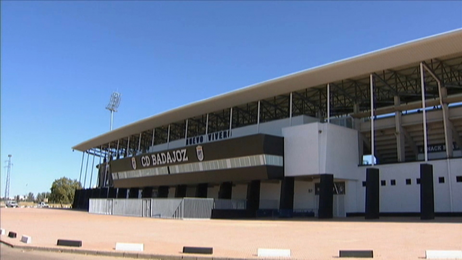 Facha del exterior del Estadio Nuevo Vivero de Badajoz