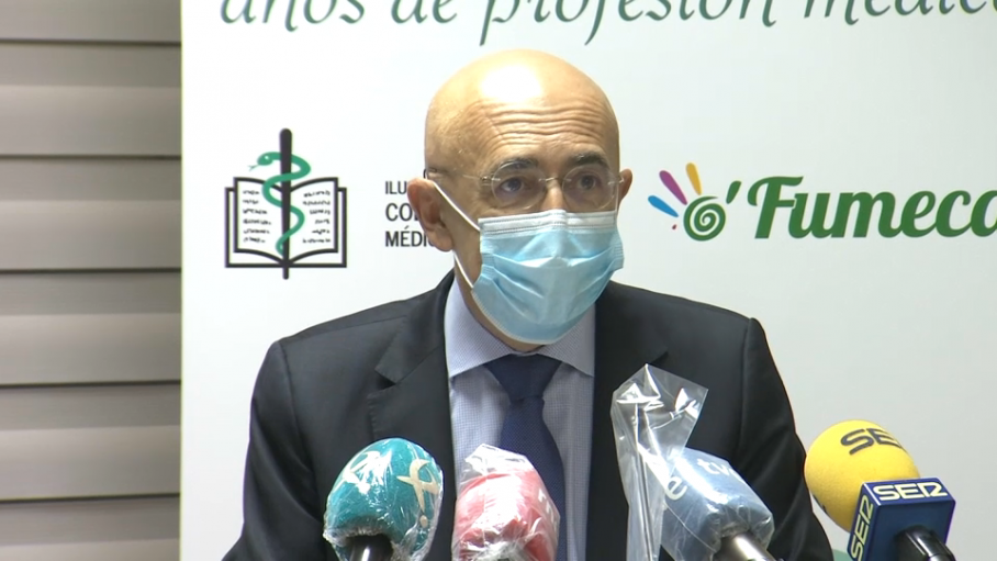 Imagen de Carlos Arjona, presidente del Colegio de Médicos de Cáceres