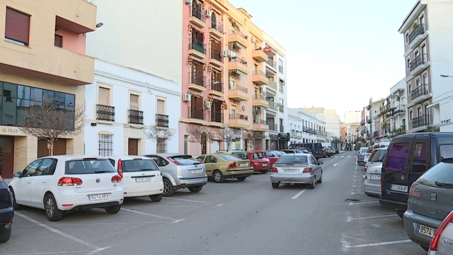 Coches circulando por Almendralejo