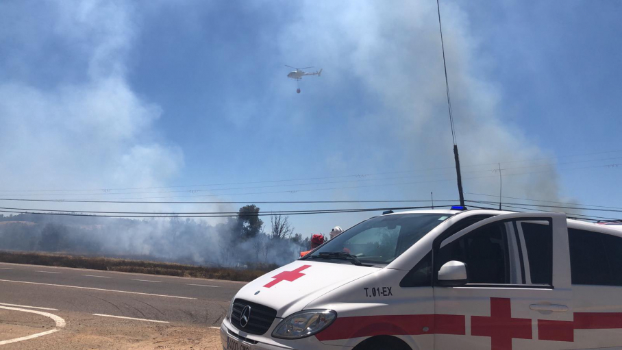 Efectivos desplazados al incendio. 