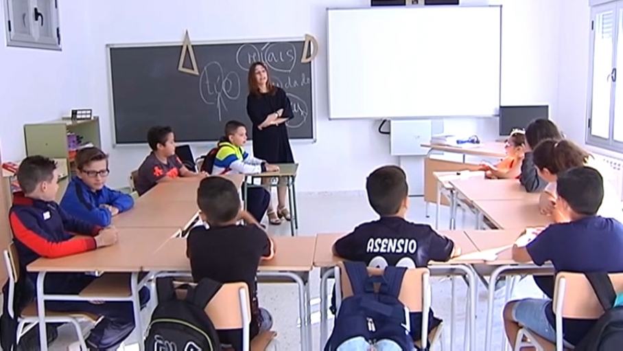 Clase en un colegio concertado de la región 