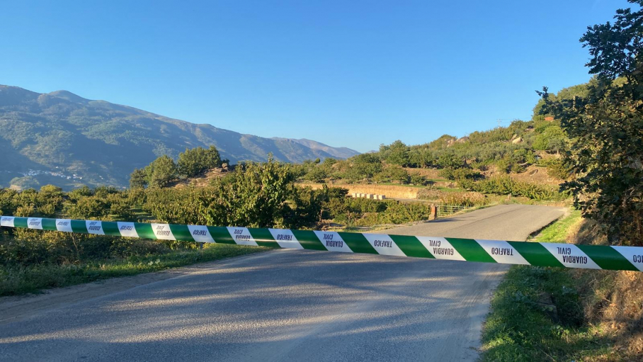 Camino asfaltado donde ha ocurrido el accidente