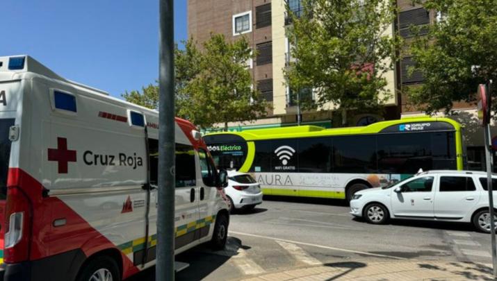 El frenazo de un autobús provoca heridas a seis mujeres