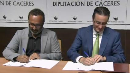 Firma de la Diputación de Cáceres y la central nuclear de Almaraz