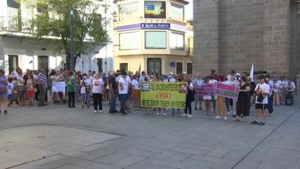 Vecinos de La Coronada protestan contra la proyectada planta de biogás