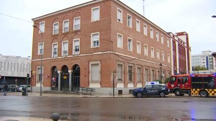 Desalojado el edificio de Correos en Badajoz tras un fuerte olor a gas en la zona