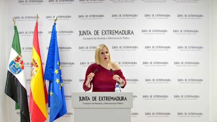 Elena Manzano, consejera de Hacienda de la Junta de Extremadura