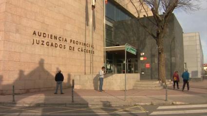 Dos años de cárcel por agredir sexualmente a su sobrina de 19 años en Cáceres