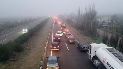 Varios alcances por niebla en la A-5