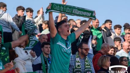 La afición del Villanovense antes del derbi ante el Don Benito.