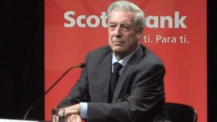 Polémica en torno al premio bienal Vargas Llosa, que por primera vez se va a celebrar en la capital cacereña