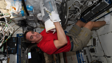 Chris Cassidy en la Estación Espacial Internacional