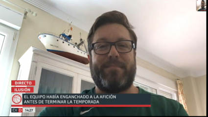 Roberto Blanco atendiendo a Extremadura Deportes