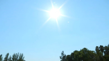 Imagen del sol brillando con temperaturas récord en la región